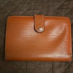 Louis Vuitton Epi Cognac kiss lock Wallet